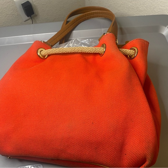 Micheal Kors - Picture 2 of 4